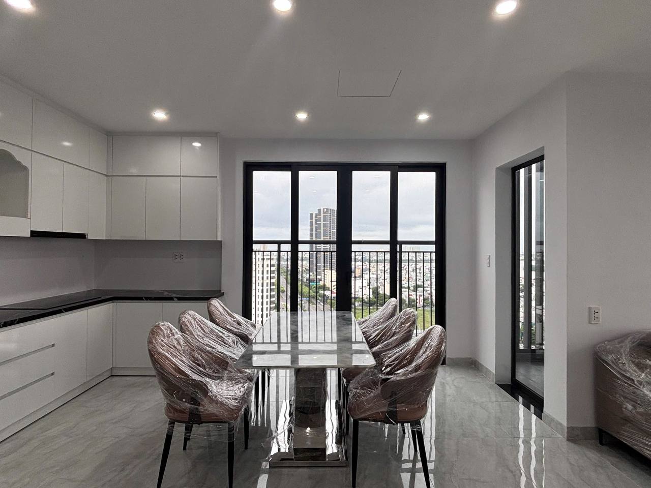 3-комнатная квартира в Vista Residence photo 3 of 8