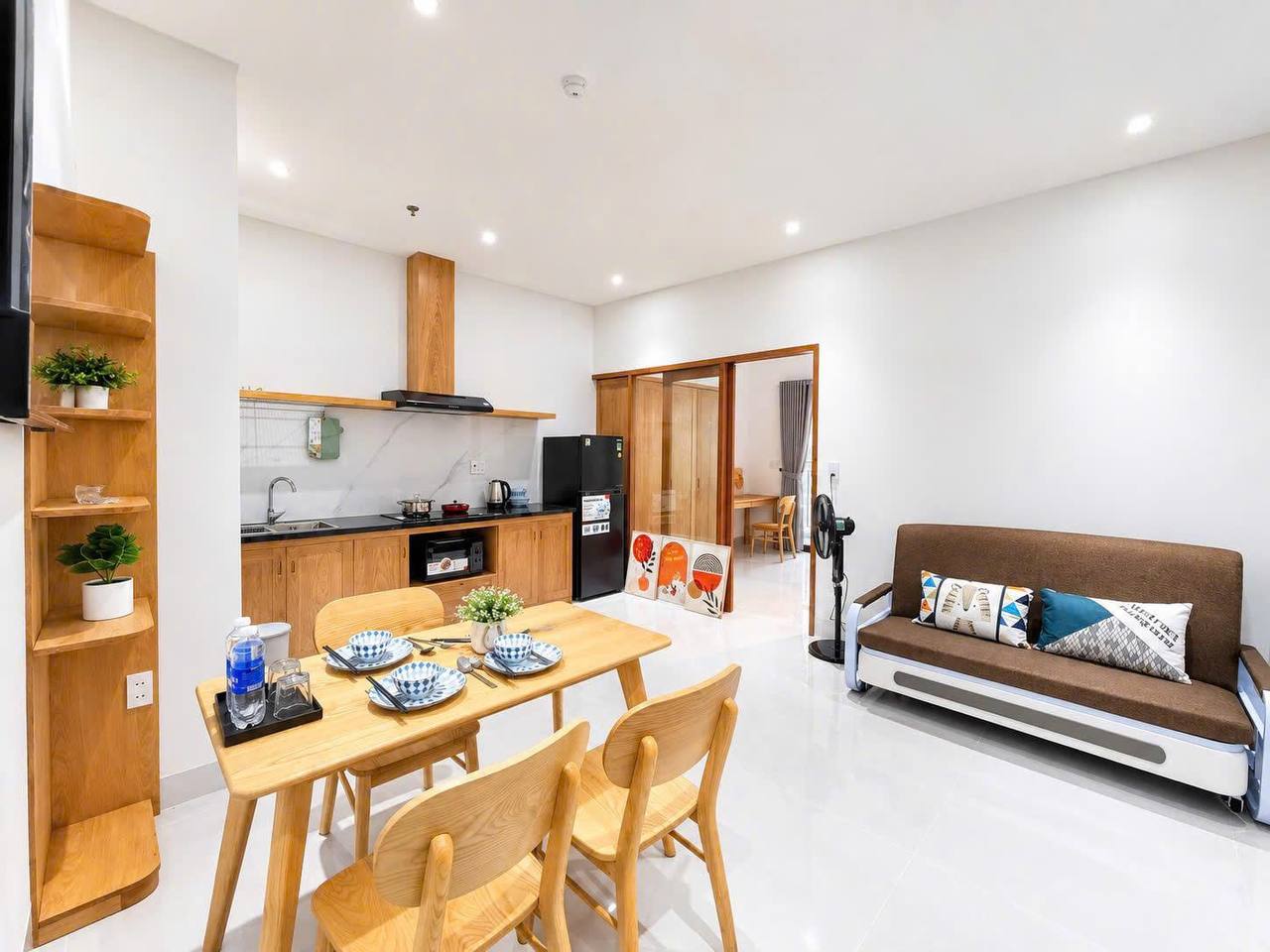 Brand-New 1-Bedroom Apartment in Son Tra photo 6 of 8