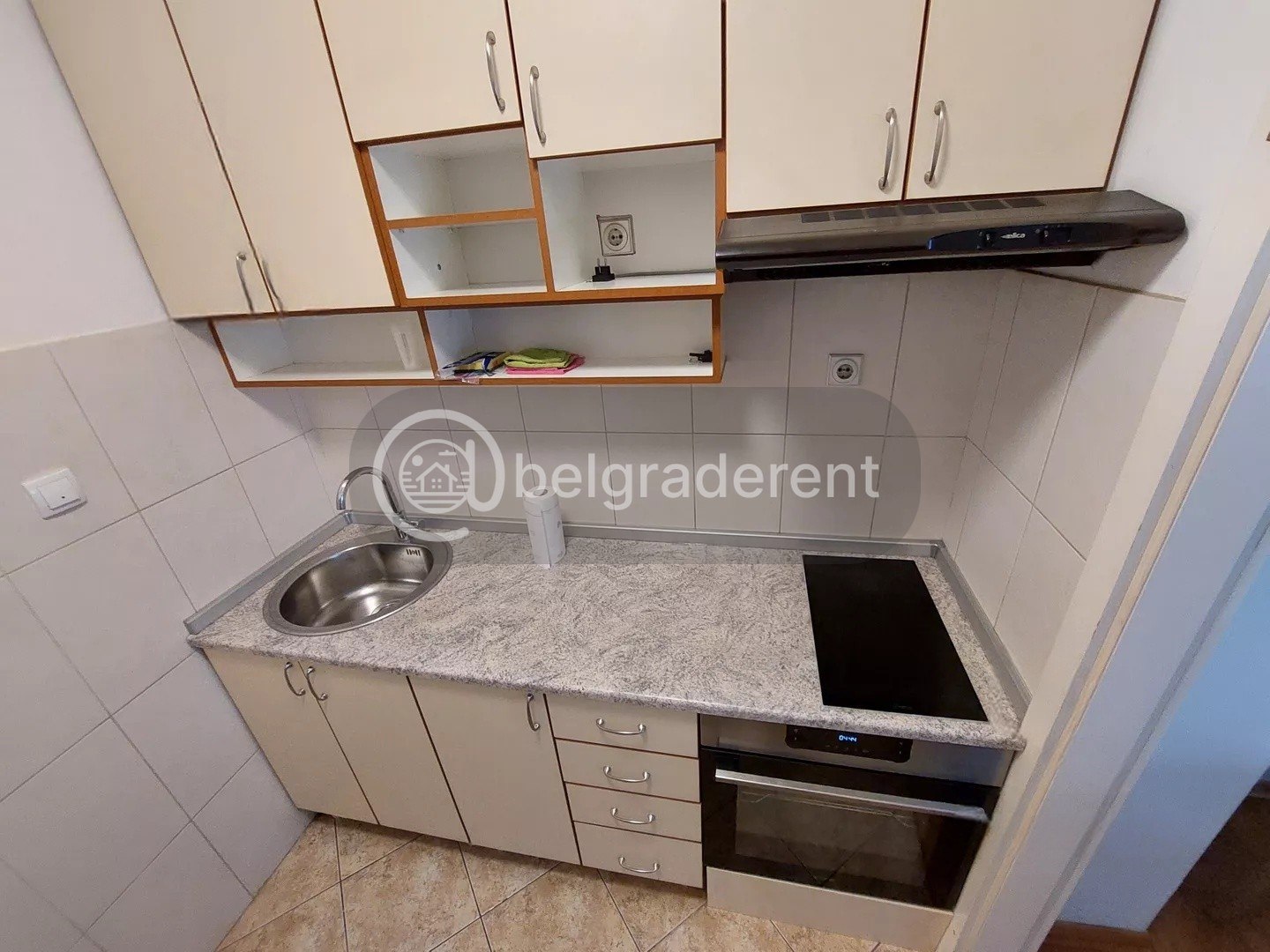 2-Room Apartment in Blok 28 photo 4 of 6
