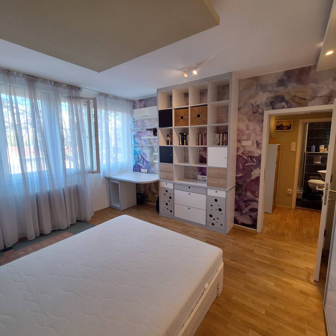 One-Bedroom Apartment in Novi Beograd photo 2 of 8