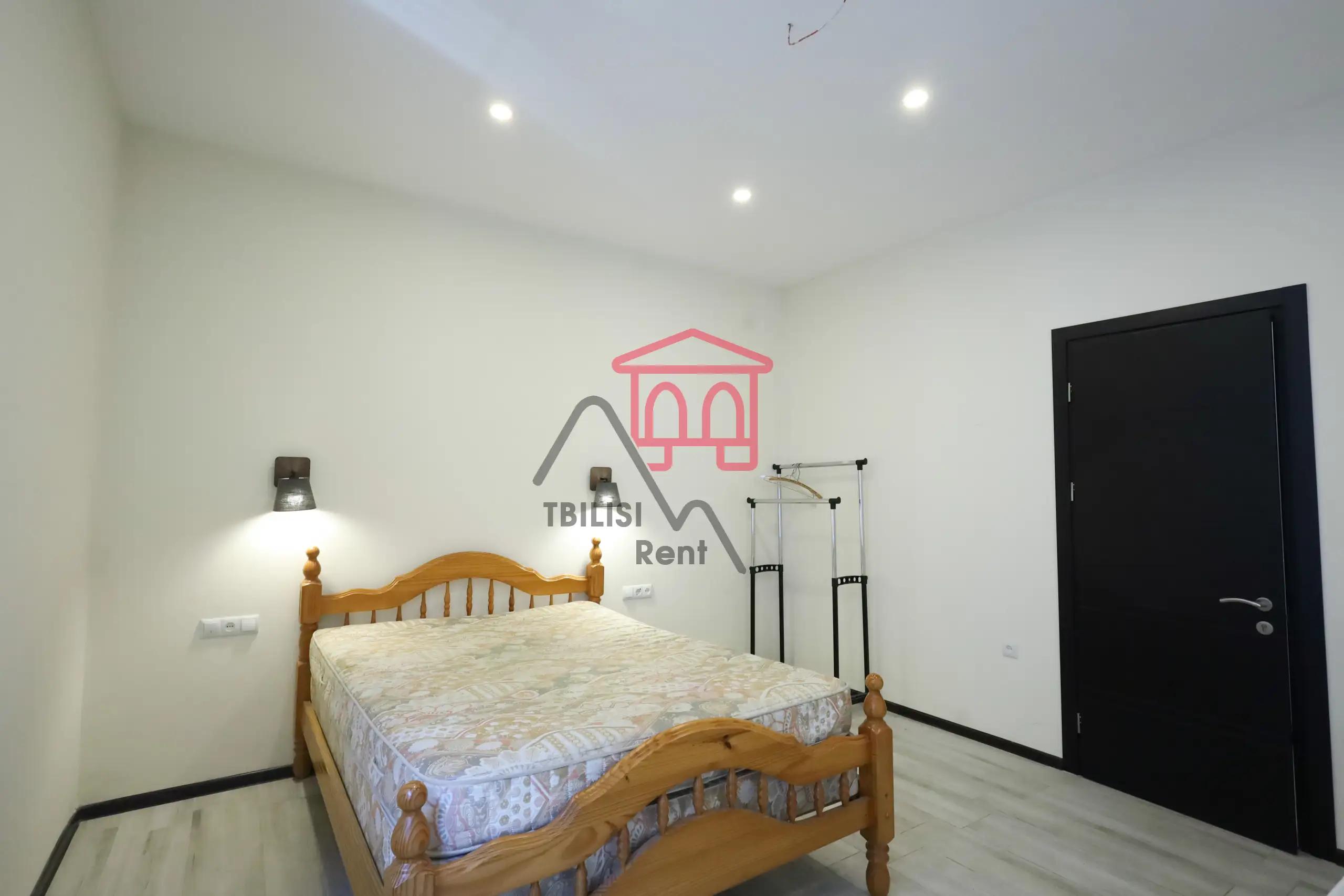 Spacious 5-Bedroom Apartment Near Rustaveli Metro photo 1 of 8