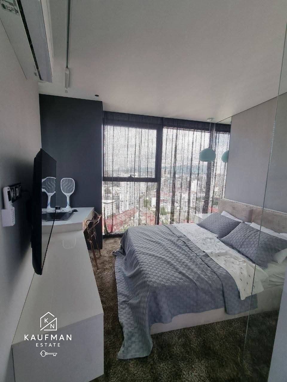2-Bedroom Apartment with Sea and Mountain Views photo 5 of 6
