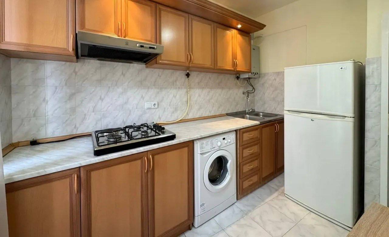 Furnished One-Bedroom Apartment in Kentron photo 6 of 8