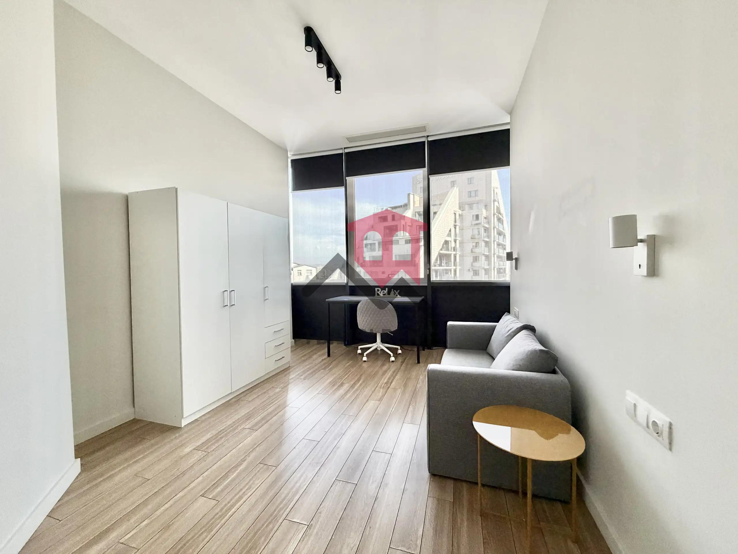 Premium 2-Bedroom Apartment in Axis Towers photo 7 of 8