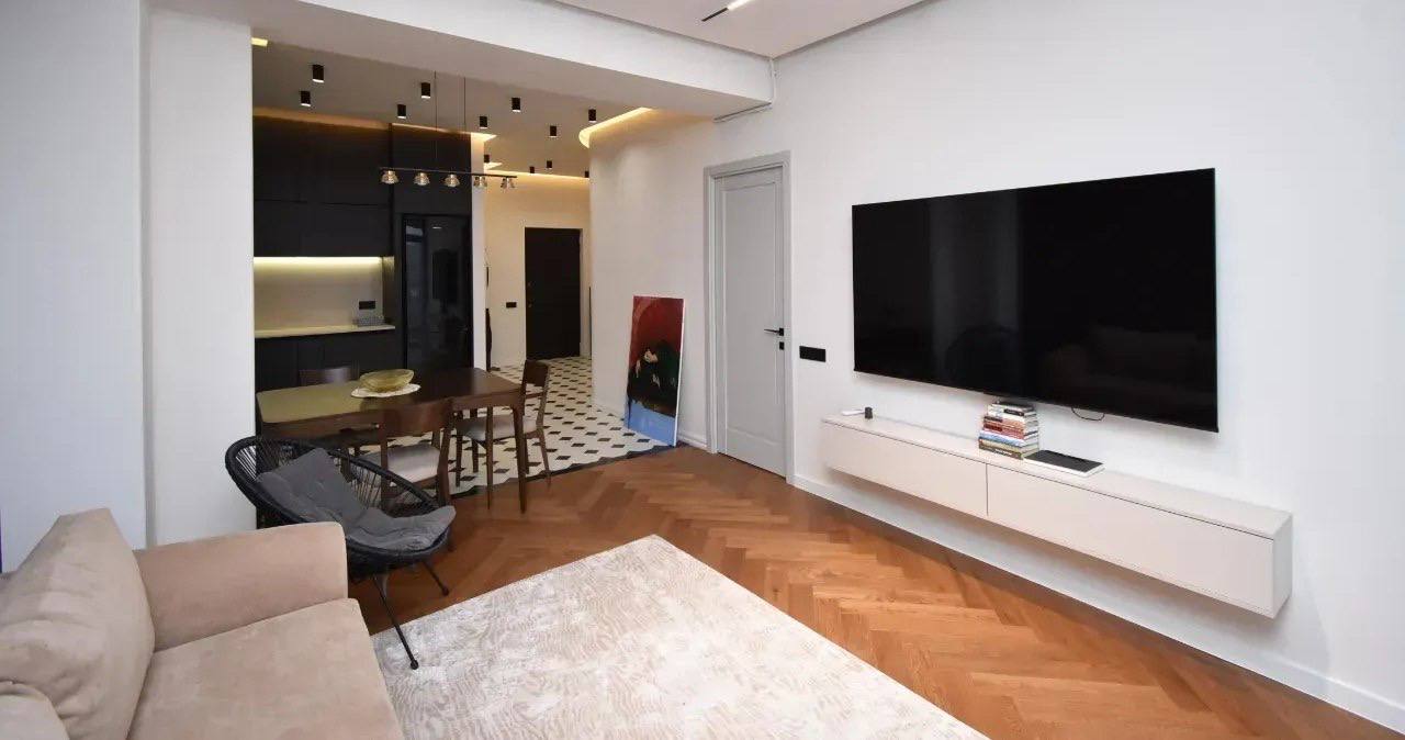 2-Bedroom Apartment in Avan photo 2 of 8