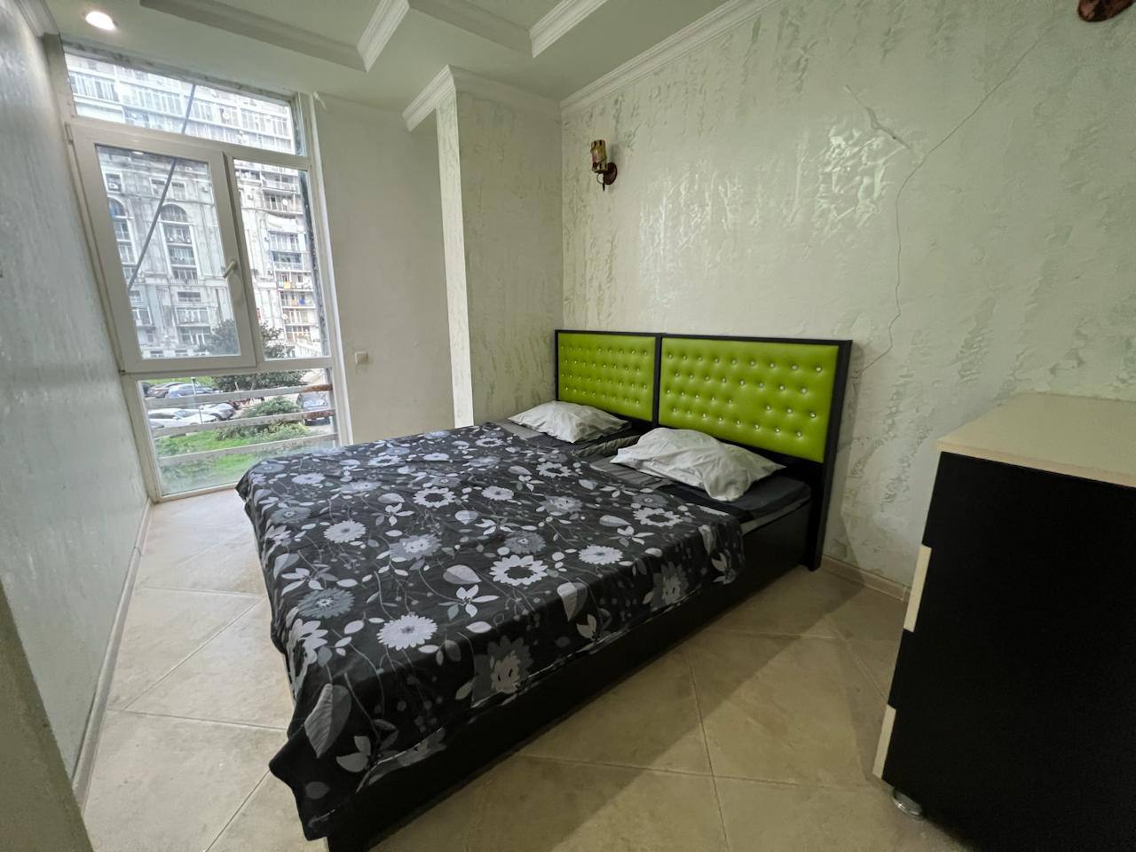 2-Bedroom Apartment in Batumi photo 5 of 6