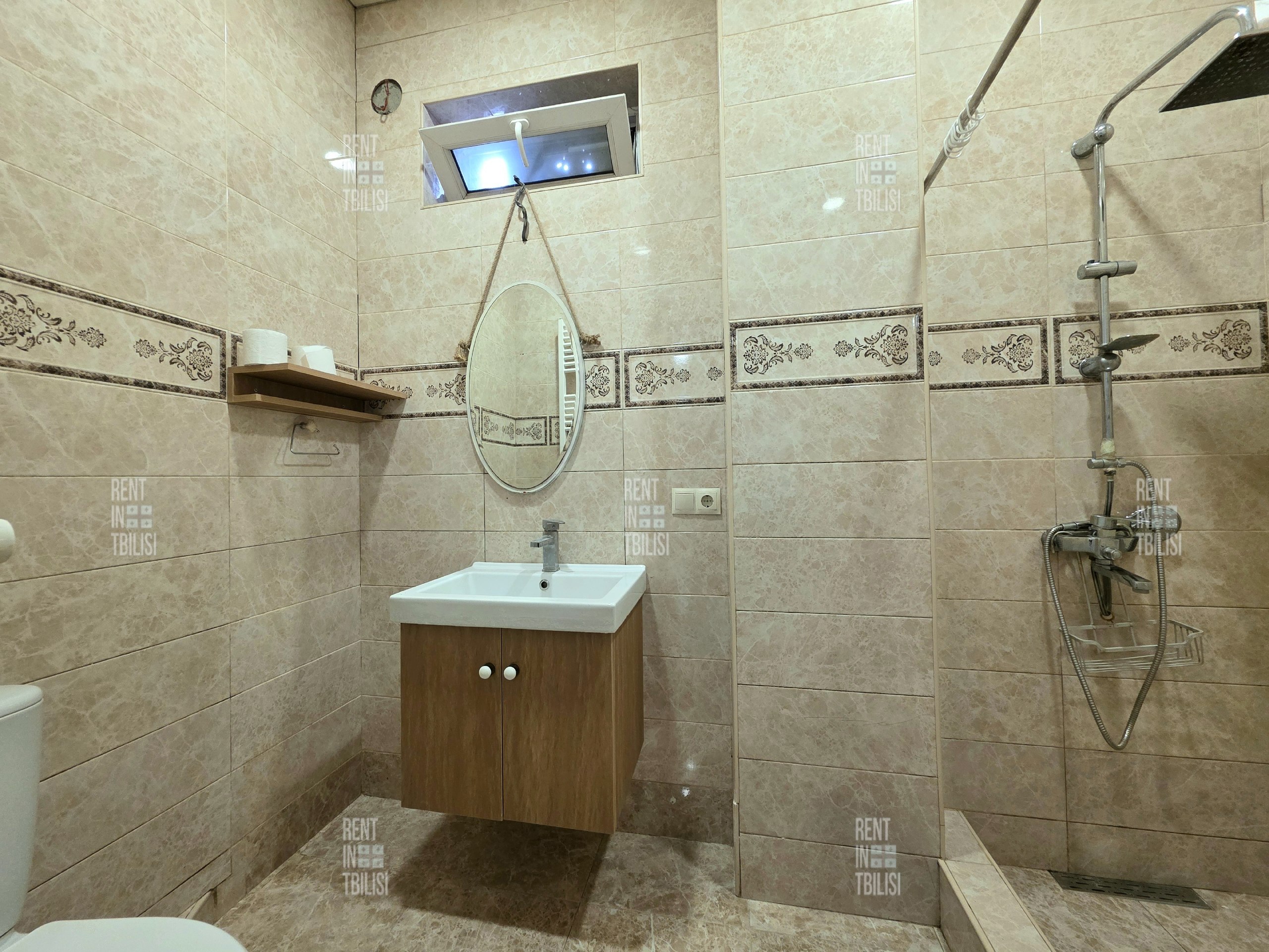 Three-Bedroom Duplex Apartment with Rooftop Terrace photo 8 of 8