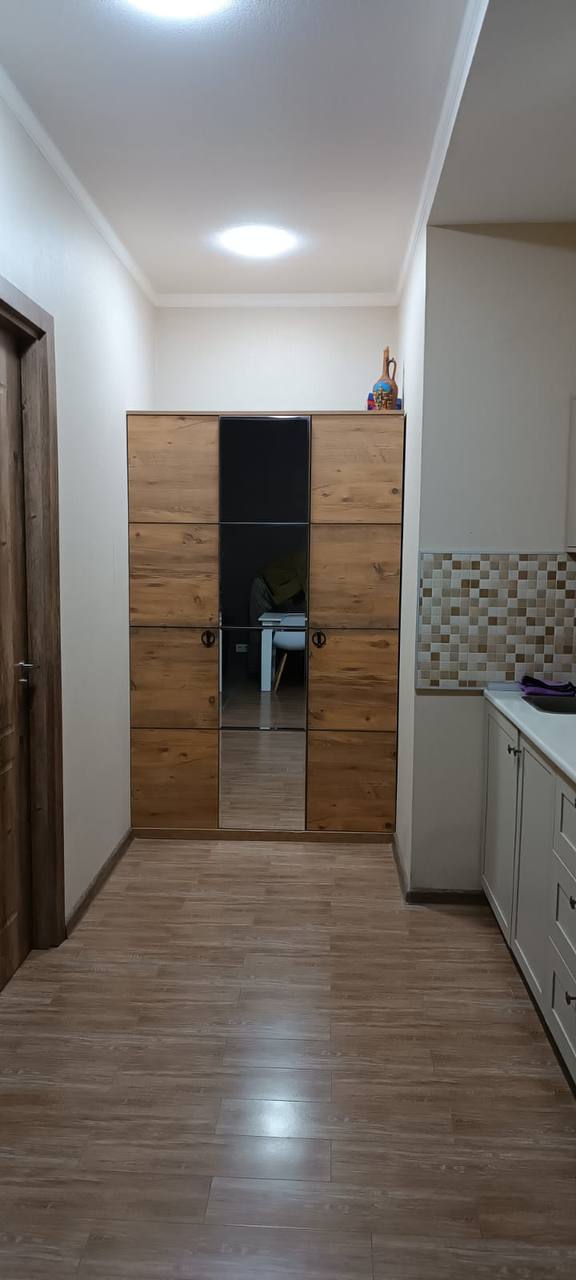 1-Bedroom Apartment on Sherif Khimshiashvili Street photo 4 of 6