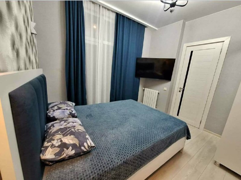 2-Bedroom Apartment with Sea and Mountain Views photo 3 of 6