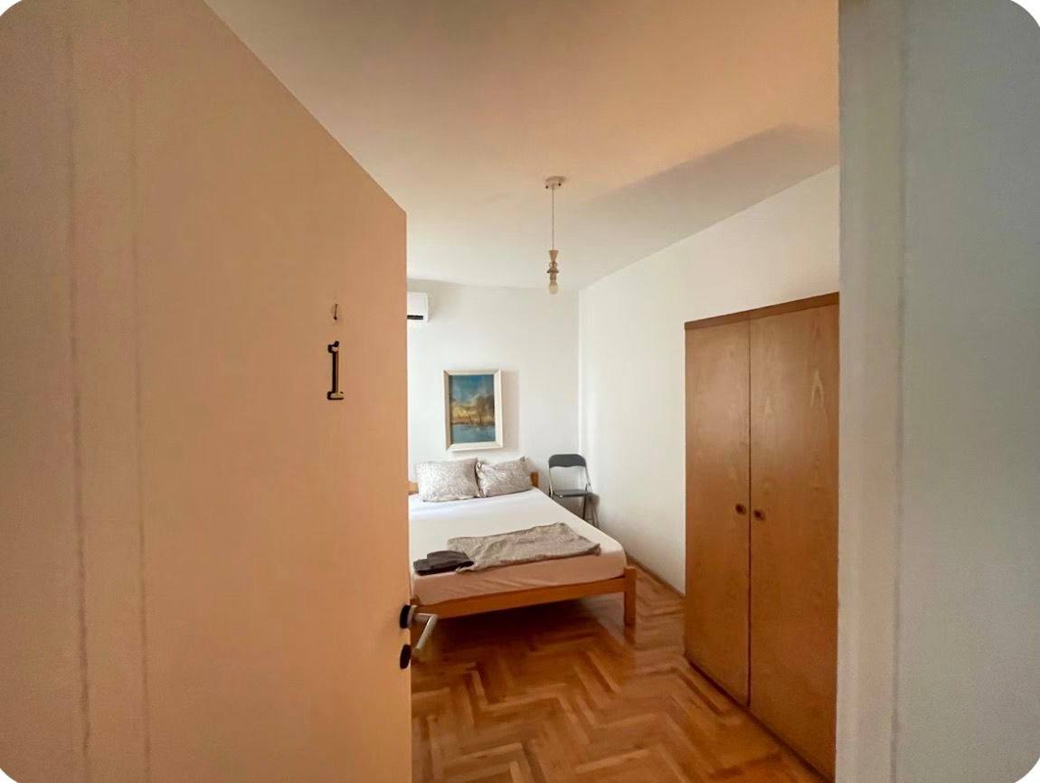 Четырёхкомнатная квартира 140 м² на улице Димитрия Туцовича photo 4 of 8