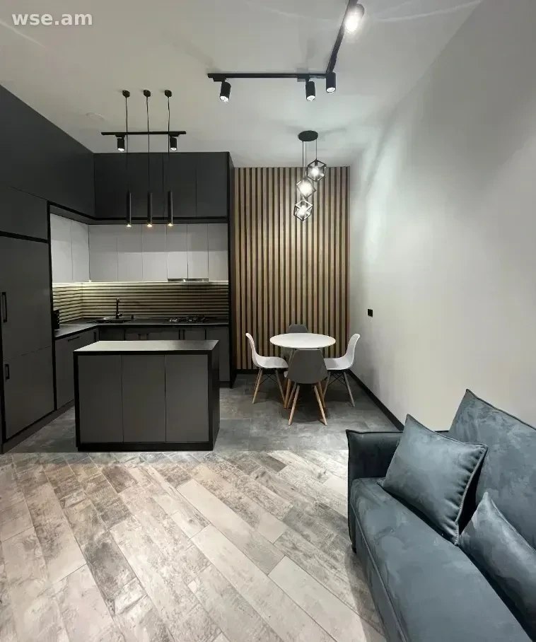 3-Room Apartment for Rent in Kentron photo 3 of 8