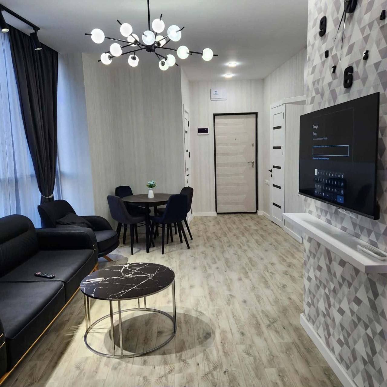 1+1 Apartment on Pirosmani Street photo 1 of 4