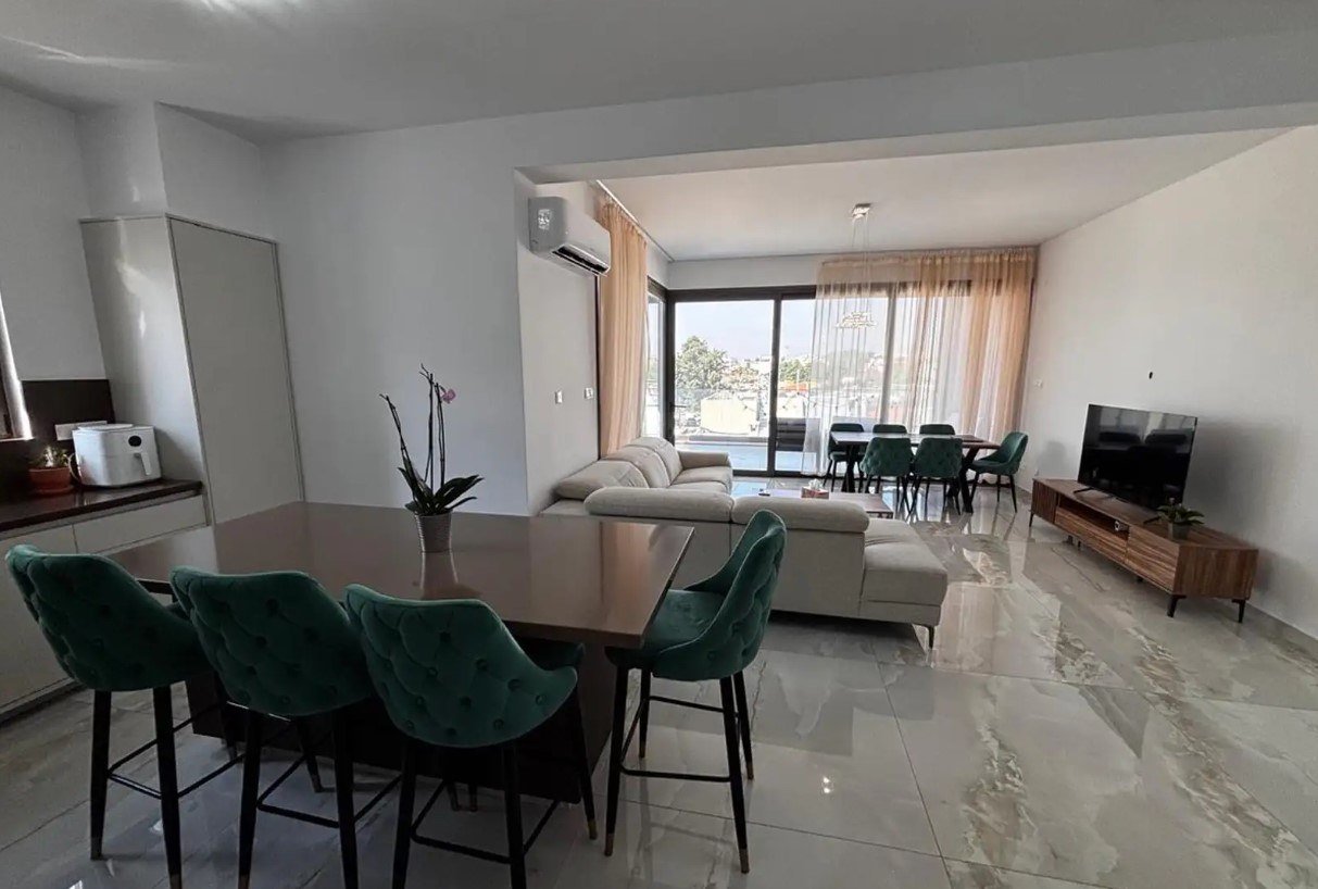 3-Bedroom Penthouse with Rooftop Garden