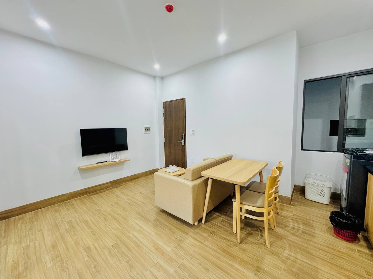 1-Bedroom Apartment in Hoa Xuan photo 3 of 8