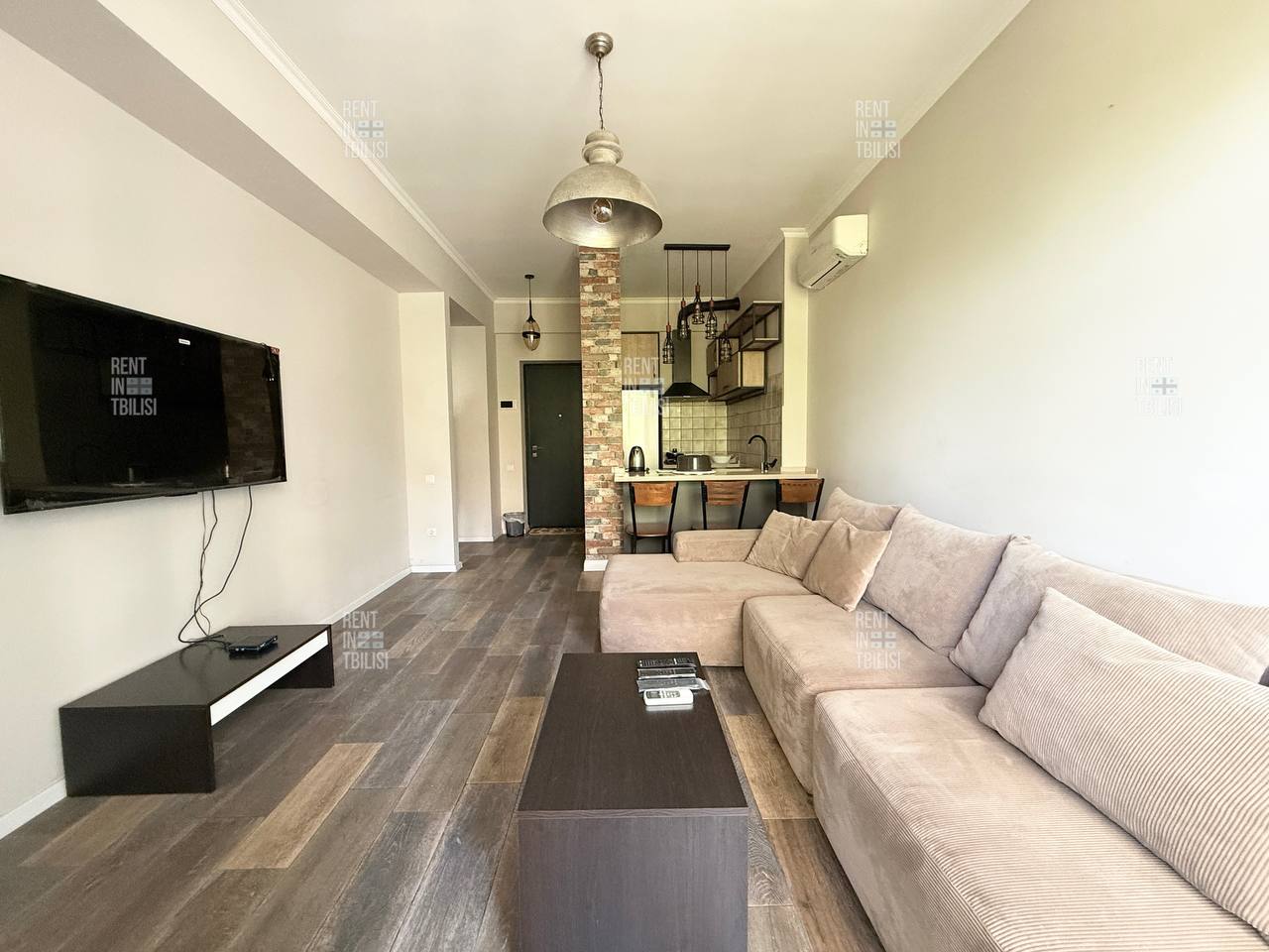 1-Bedroom Apartment in Domus Complex photo 2 of 8