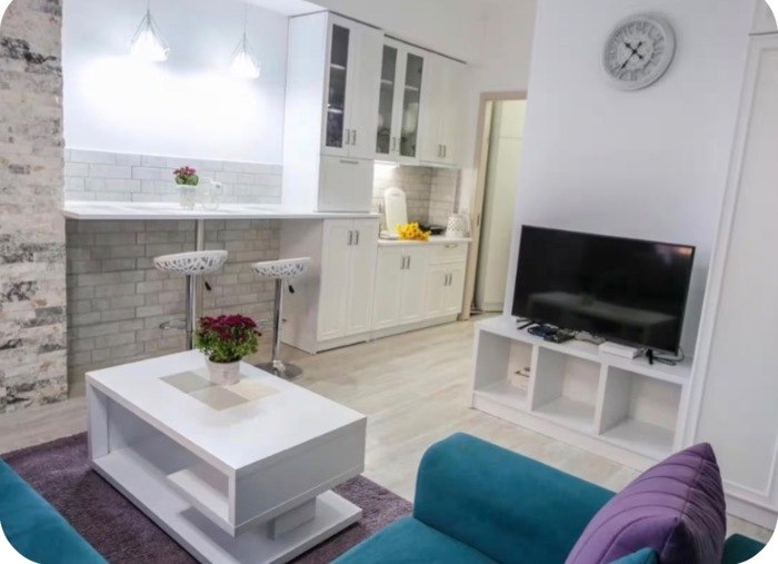 Bright 1-Bedroom Apartment in Mtatsminda photo 1 of 6
