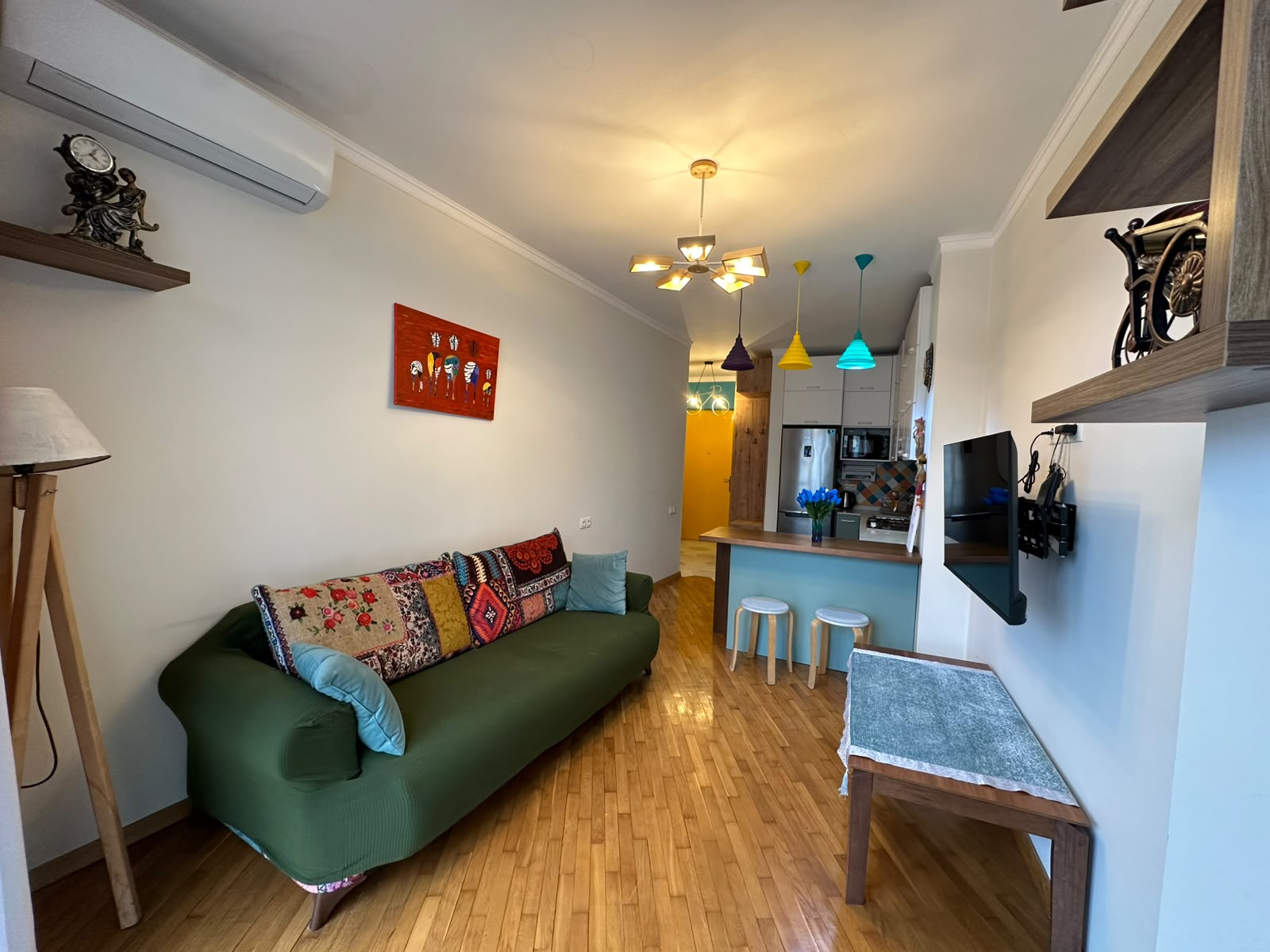 Central 1+1 Apartment with Terrace photo 1 of 8