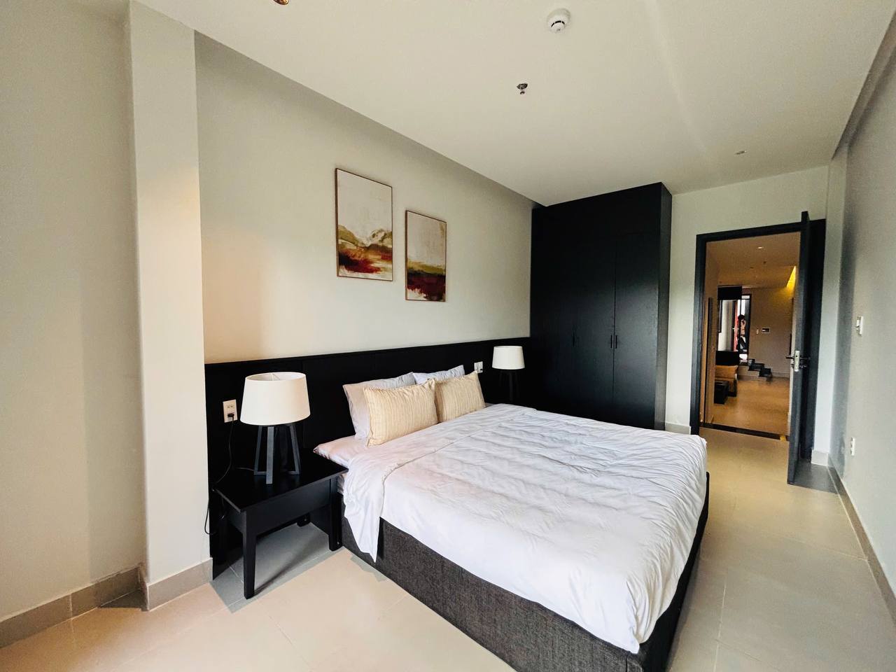 Ultra-Spacious 1-Bedroom Apartment with Front Balcony photo 4 of 8