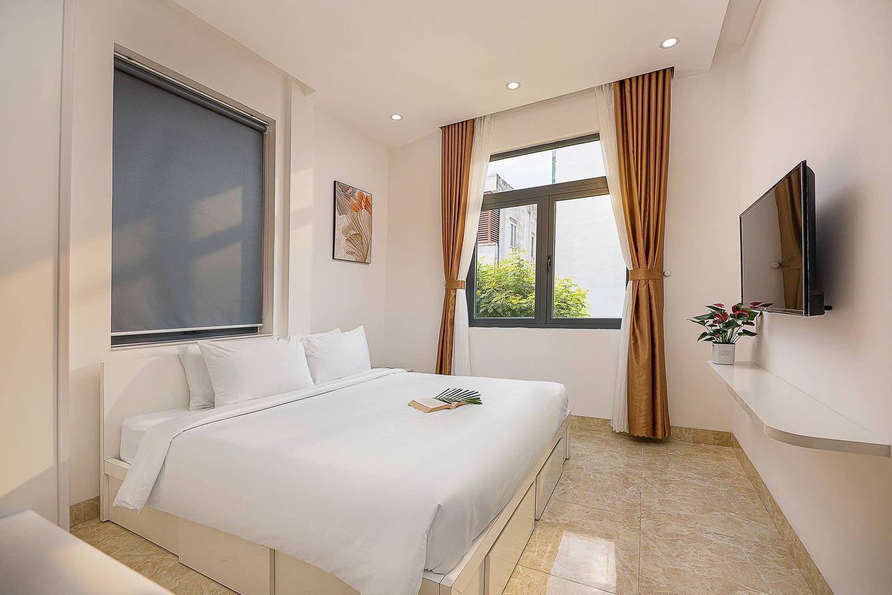 1-Bedroom Apartment in Son Tra photo 2 of 8