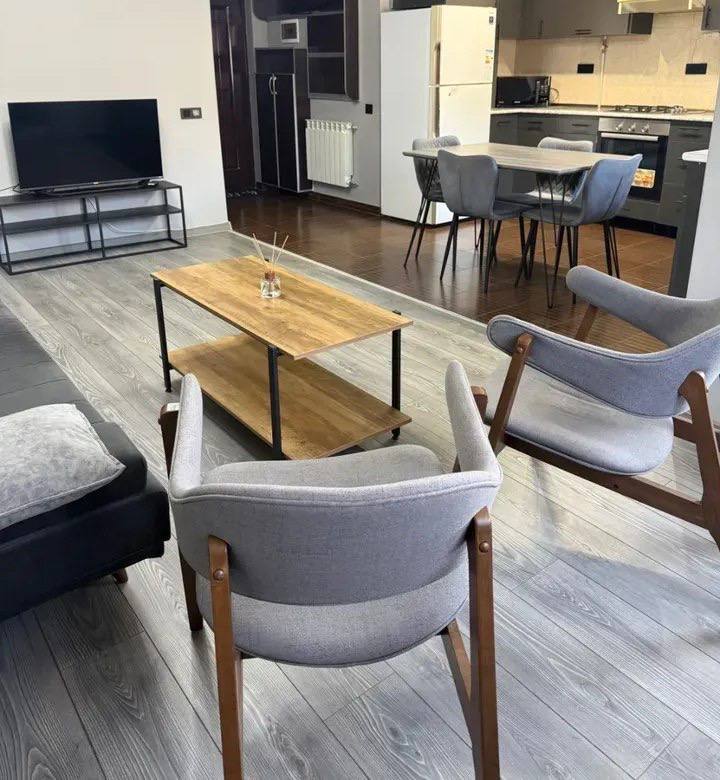 Furnished 3-Room Apartment in Arabkir photo 3 of 8