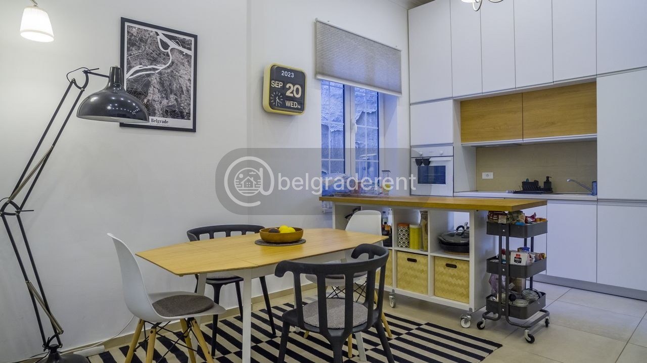 Three-Bedroom Apartment in Stari Grad photo 5 of 8