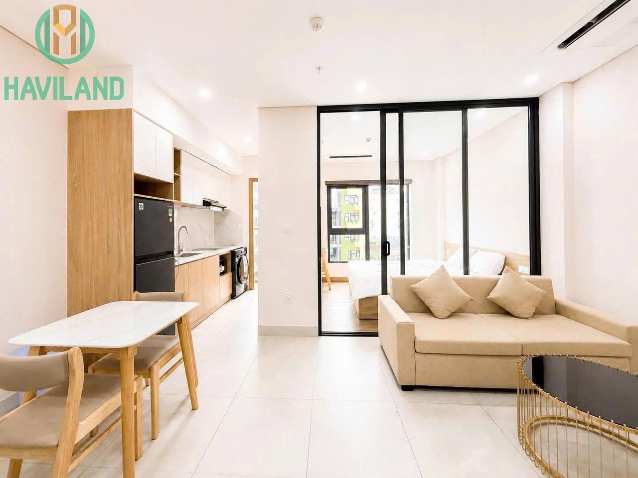 Brand-New 1-Bedroom Apartment Near My Khe Beach photo 3 of 8