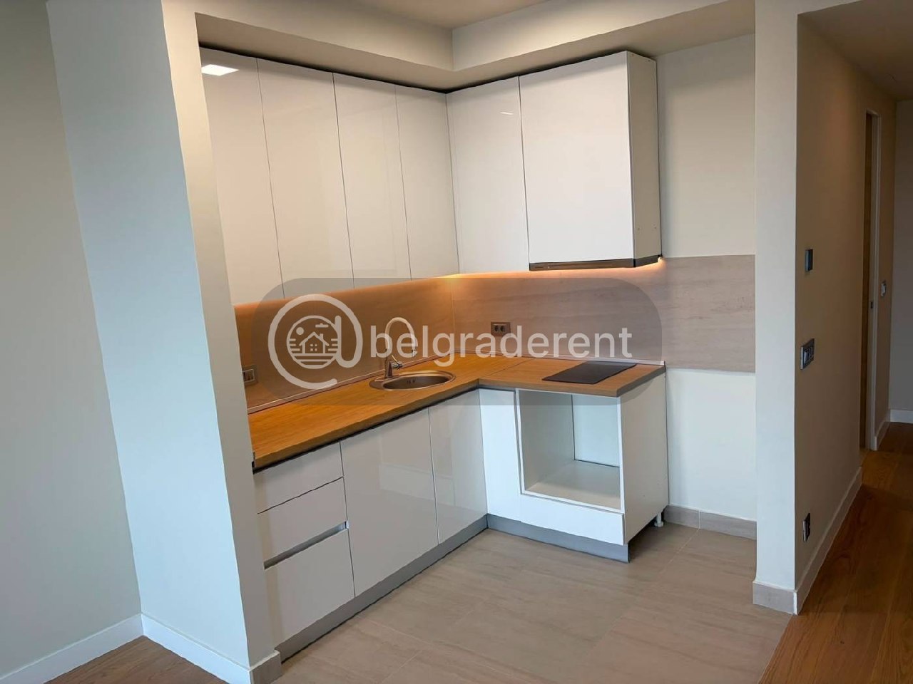 1-Room Apartment in Blok 63-64 photo 8 of 8
