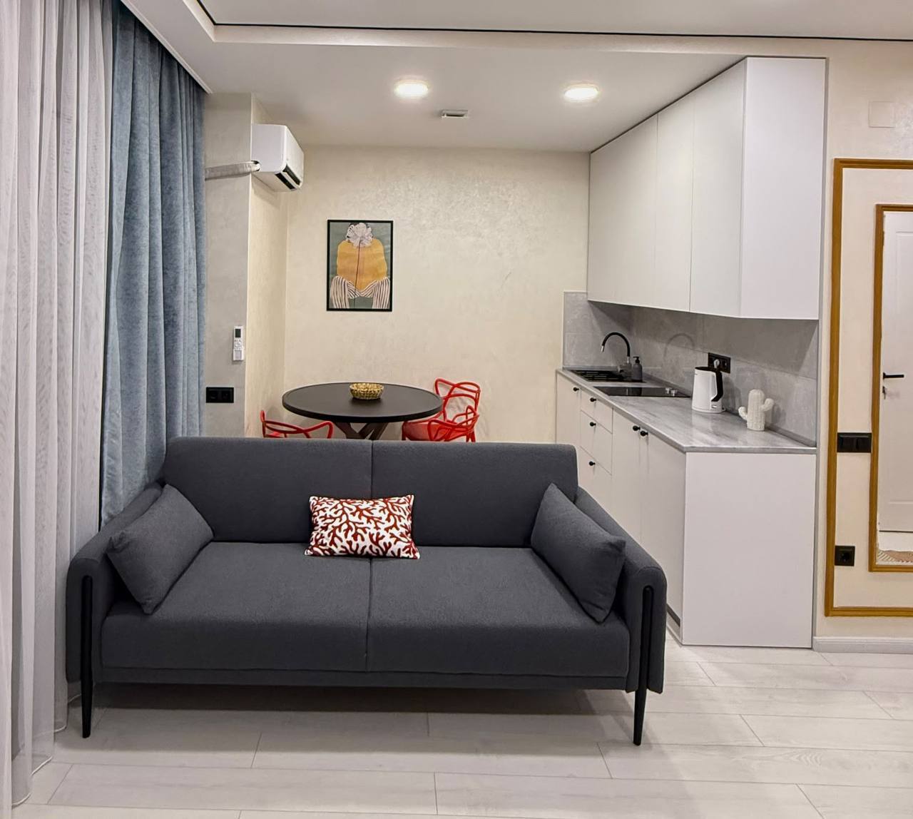 Studio Apartment for Rent in Batumi photo 2 of 5