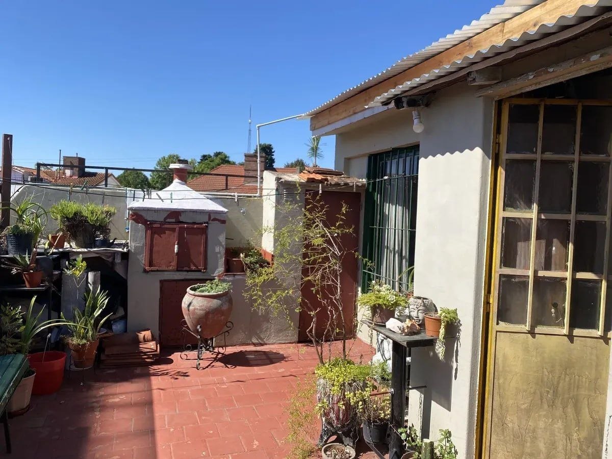 Studio with Private Patio in Saavedra photo 7 of 7