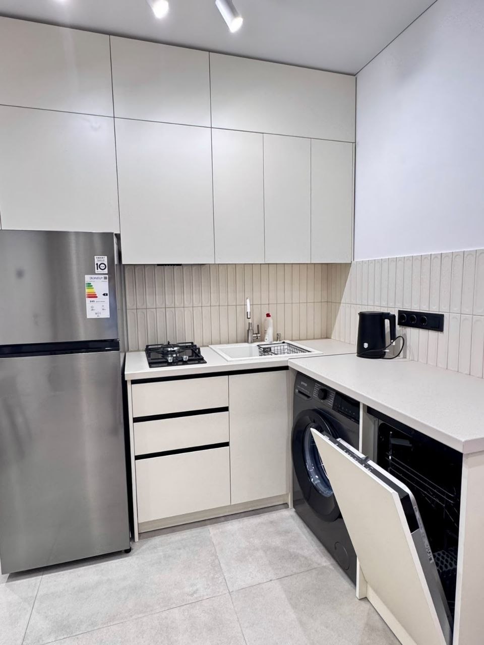 1-Bedroom Apartment in Old Batumi photo 1 of 8