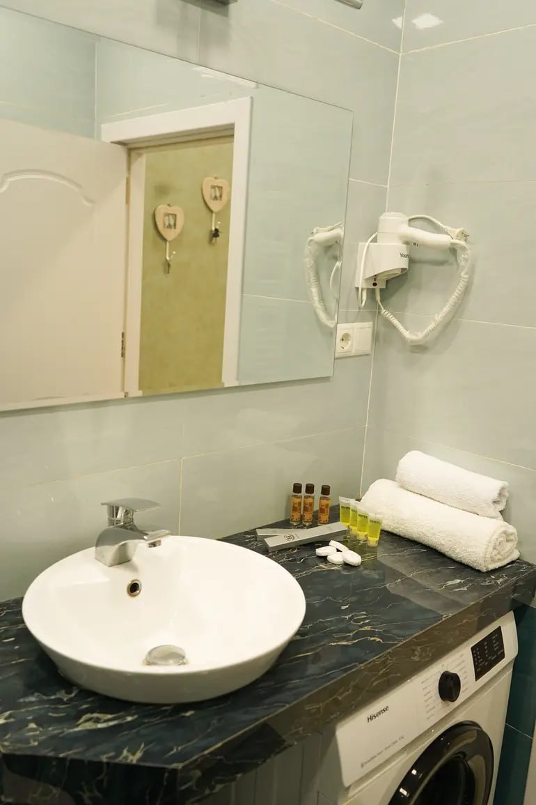 Furnished 1-Bedroom Apartment in Old Tbilisi photo 5 of 8