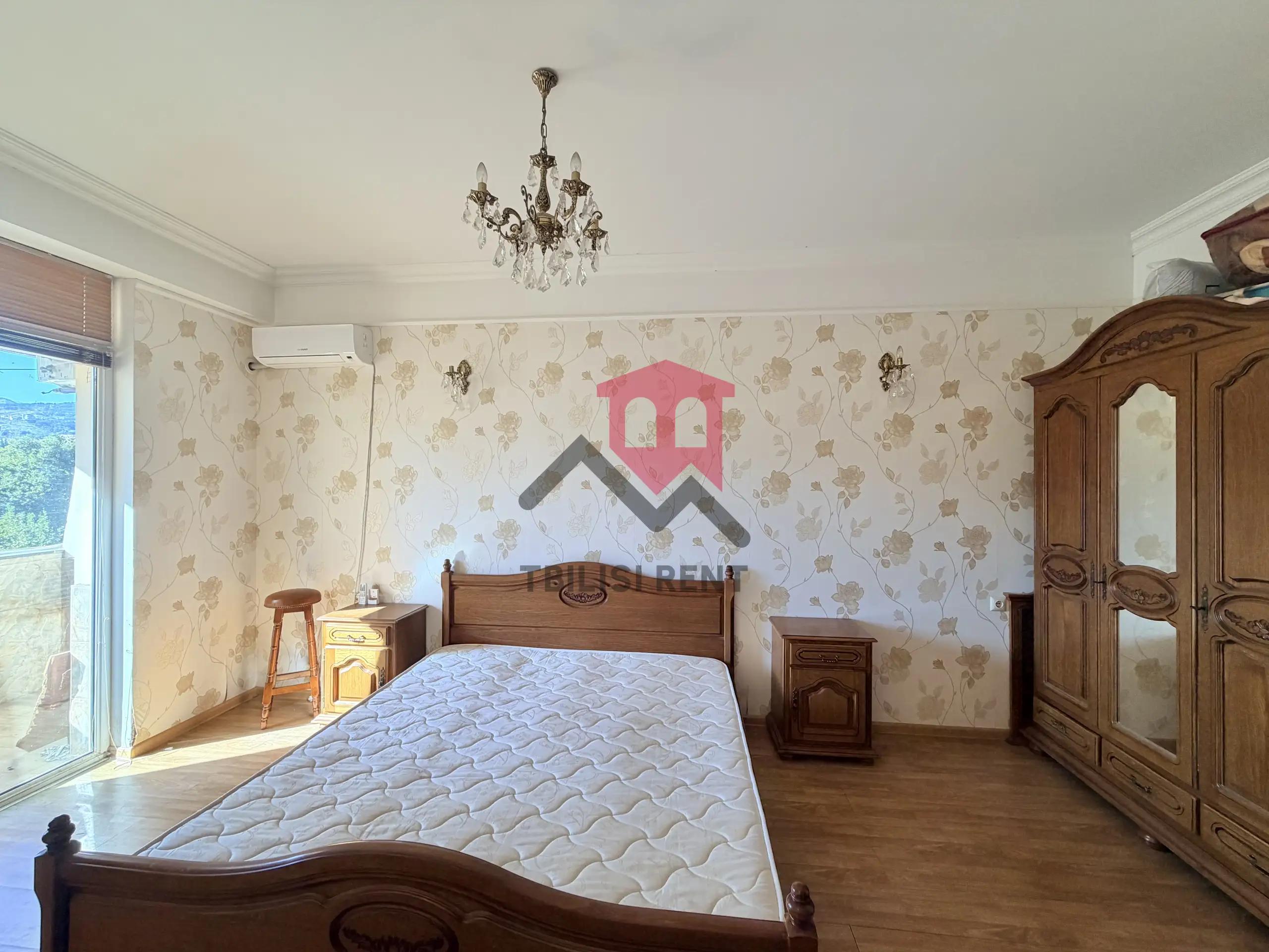 Spacious 2-Bedroom Apartment in Saburtalo photo 5 of 8