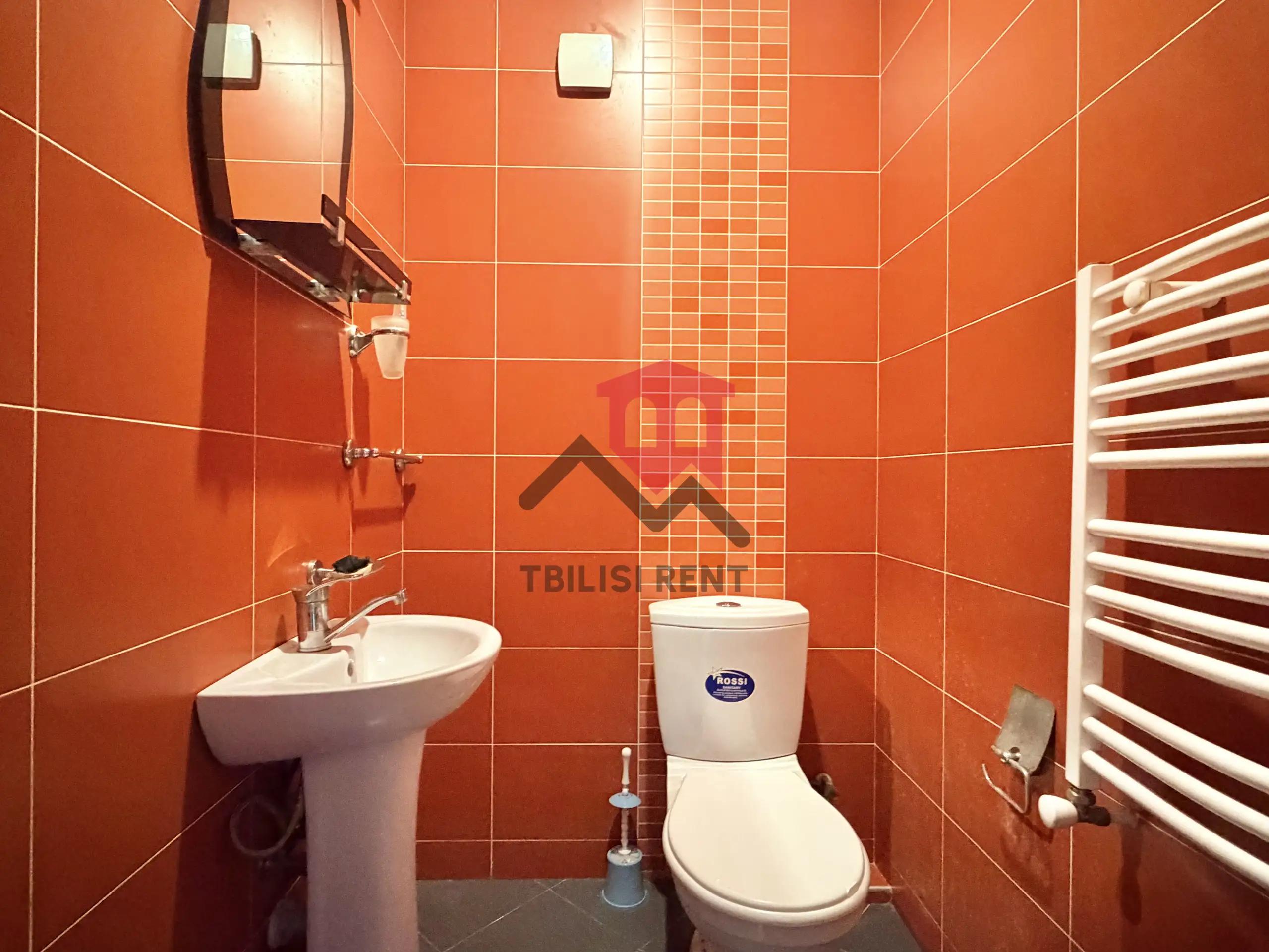 Spacious 2-Bedroom Apartment in Saburtalo photo 7 of 8