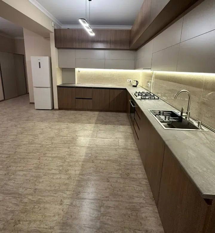 2-Bedroom Apartment in Kentron photo 6 of 8