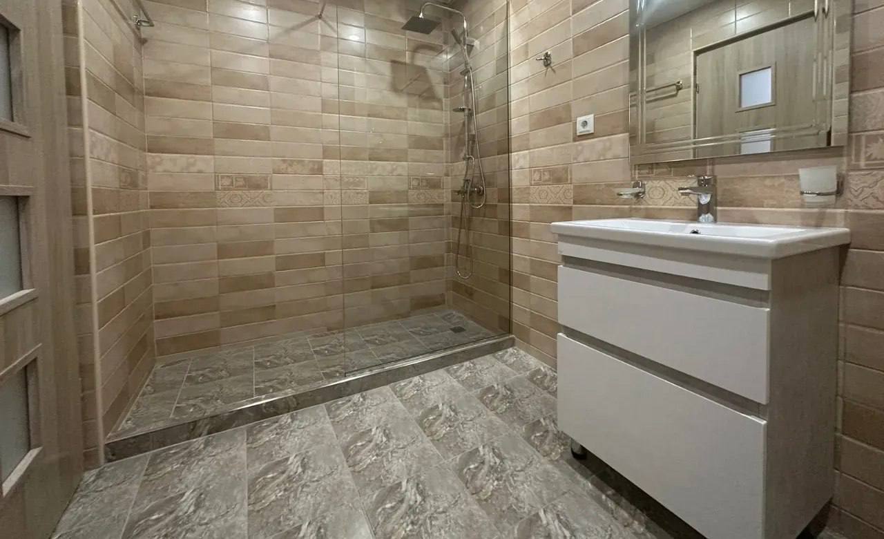 2-Bedroom Apartment in Kentron photo 7 of 8