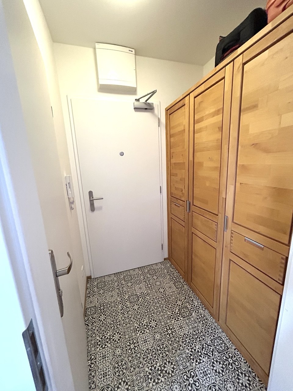 New 2+kk Apartment in Vinohrady photo 6 of 8