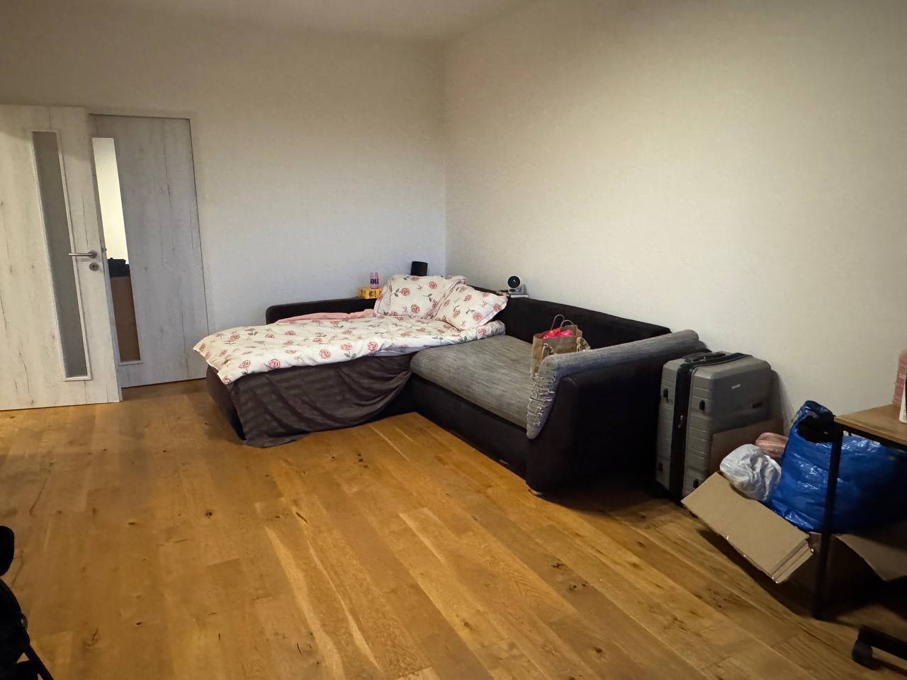 Furnished Room in Malešice photo 1 of 3