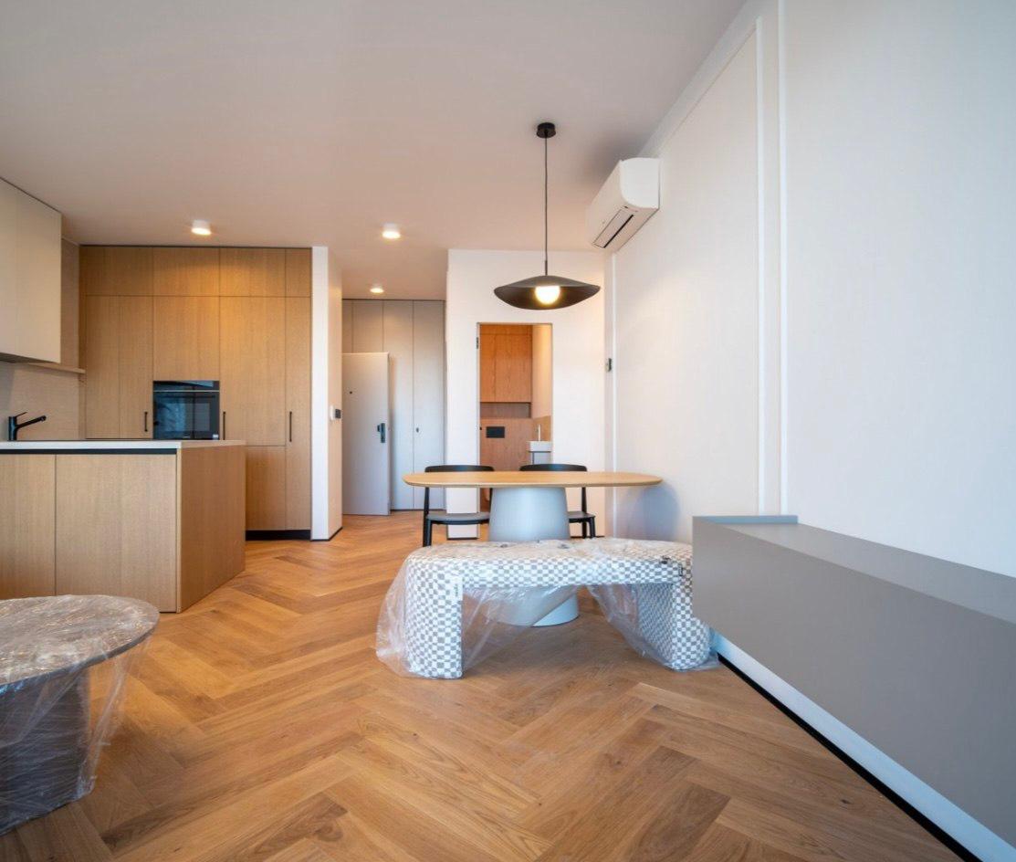 Furnished 3-Room Apartment with Two Terraces photo 5 of 7