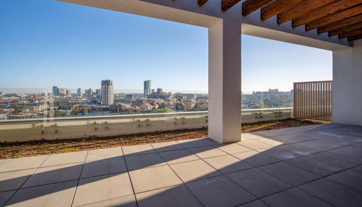Furnished 3-Room Apartment with Two Terraces photo 6 of 7