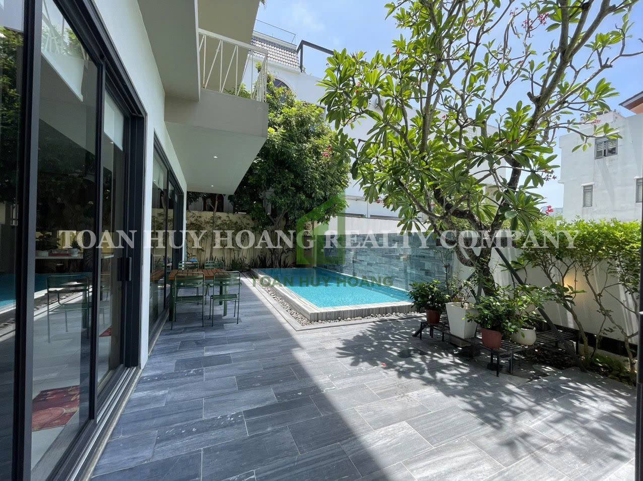 3-Bedroom Villa with Pool in Euro Village photo 2 of 8
