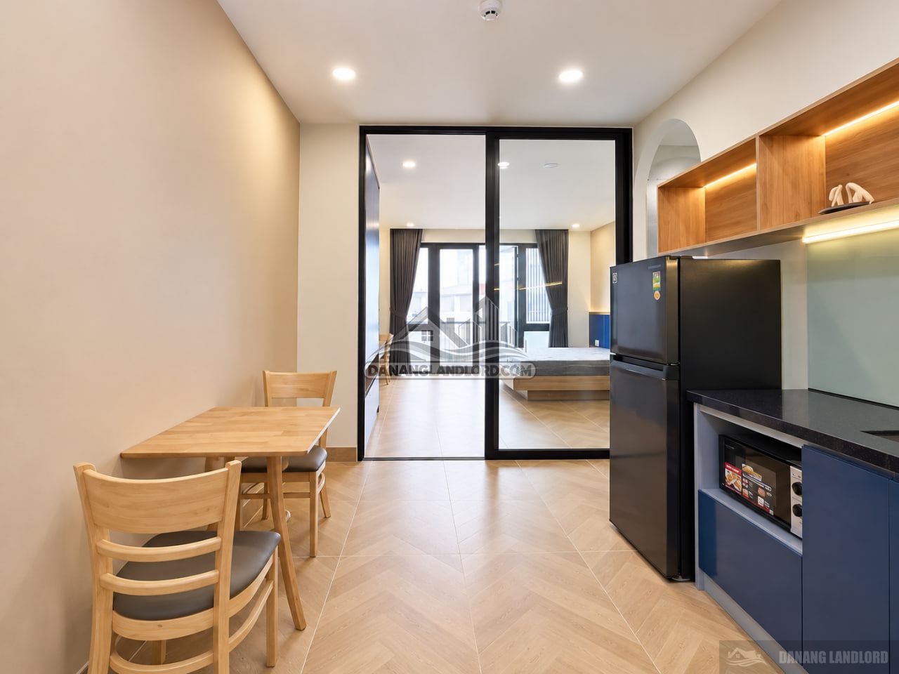 Spacious 1-Bedroom Apartment with Balcony in Nam Viet A photo 1 of 8