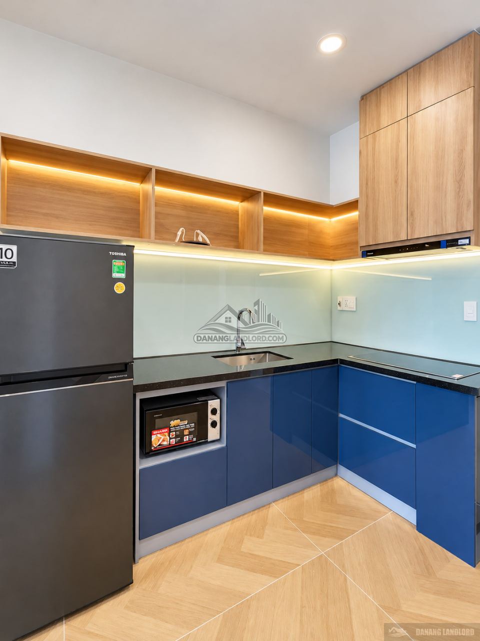 Spacious 1-Bedroom Apartment with Balcony in Nam Viet A photo 3 of 8
