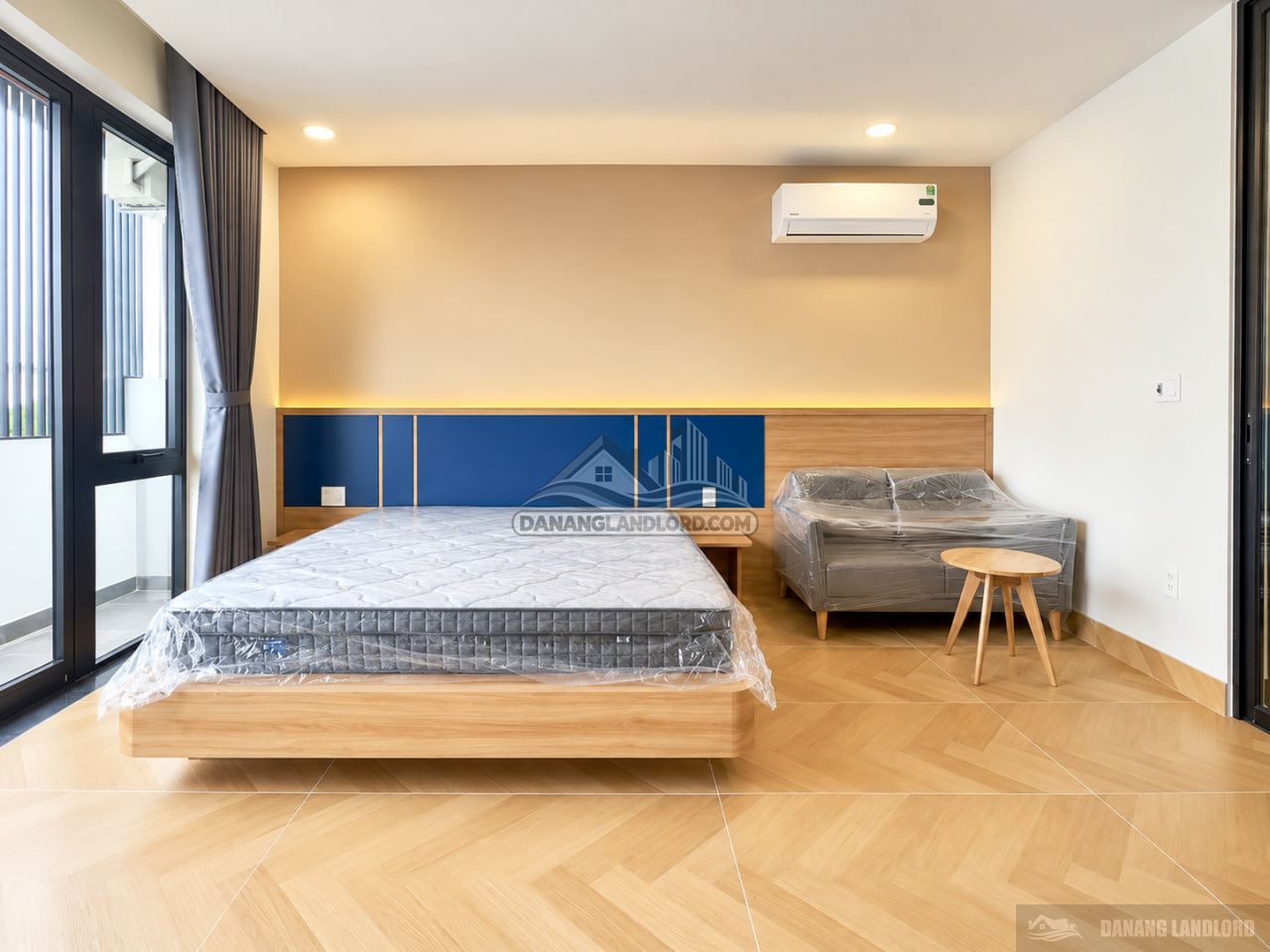 Spacious 1-Bedroom Apartment with Balcony in Nam Viet A photo 6 of 8