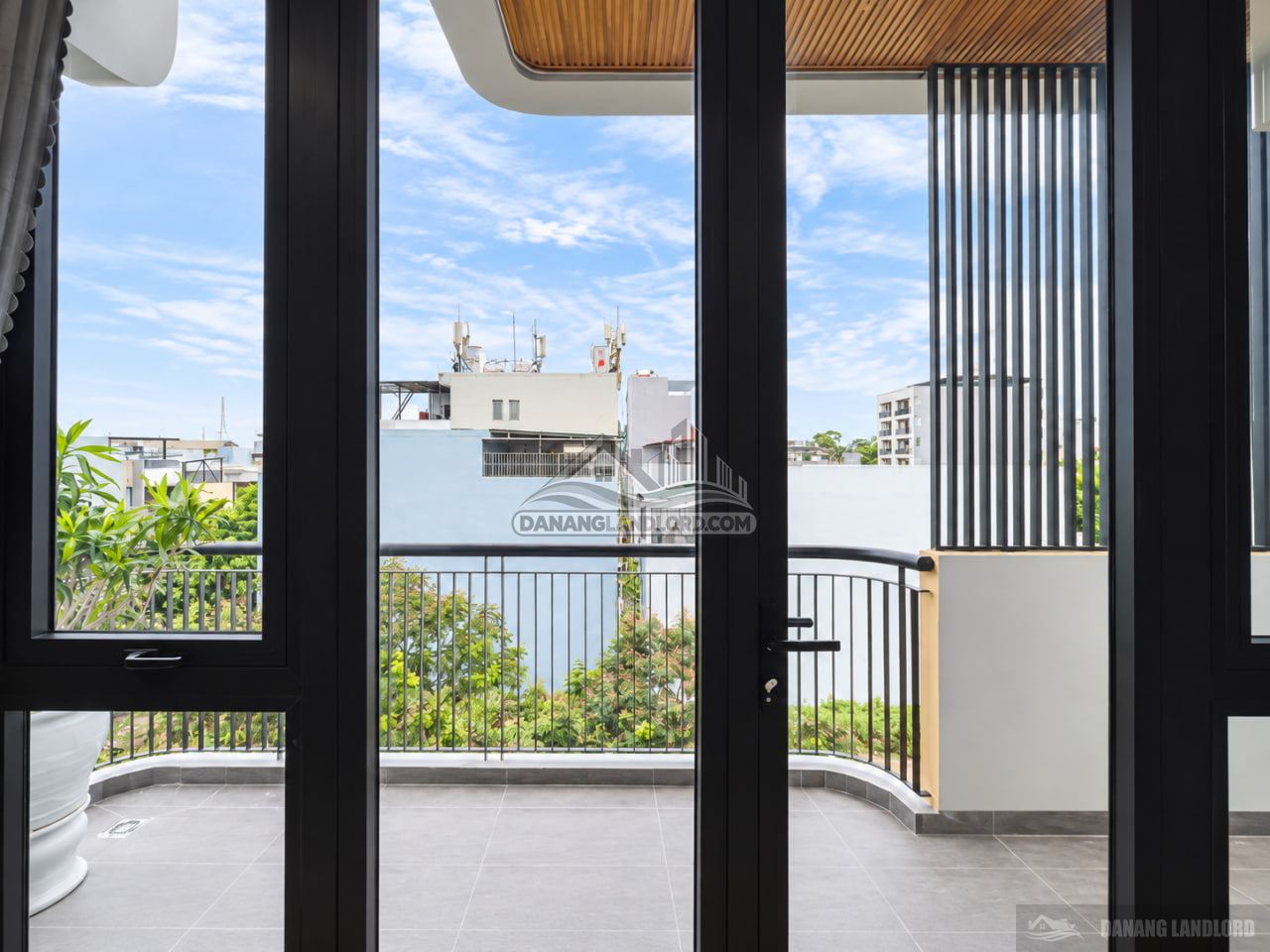 Spacious 1-Bedroom Apartment with Balcony in Nam Viet A photo 7 of 8
