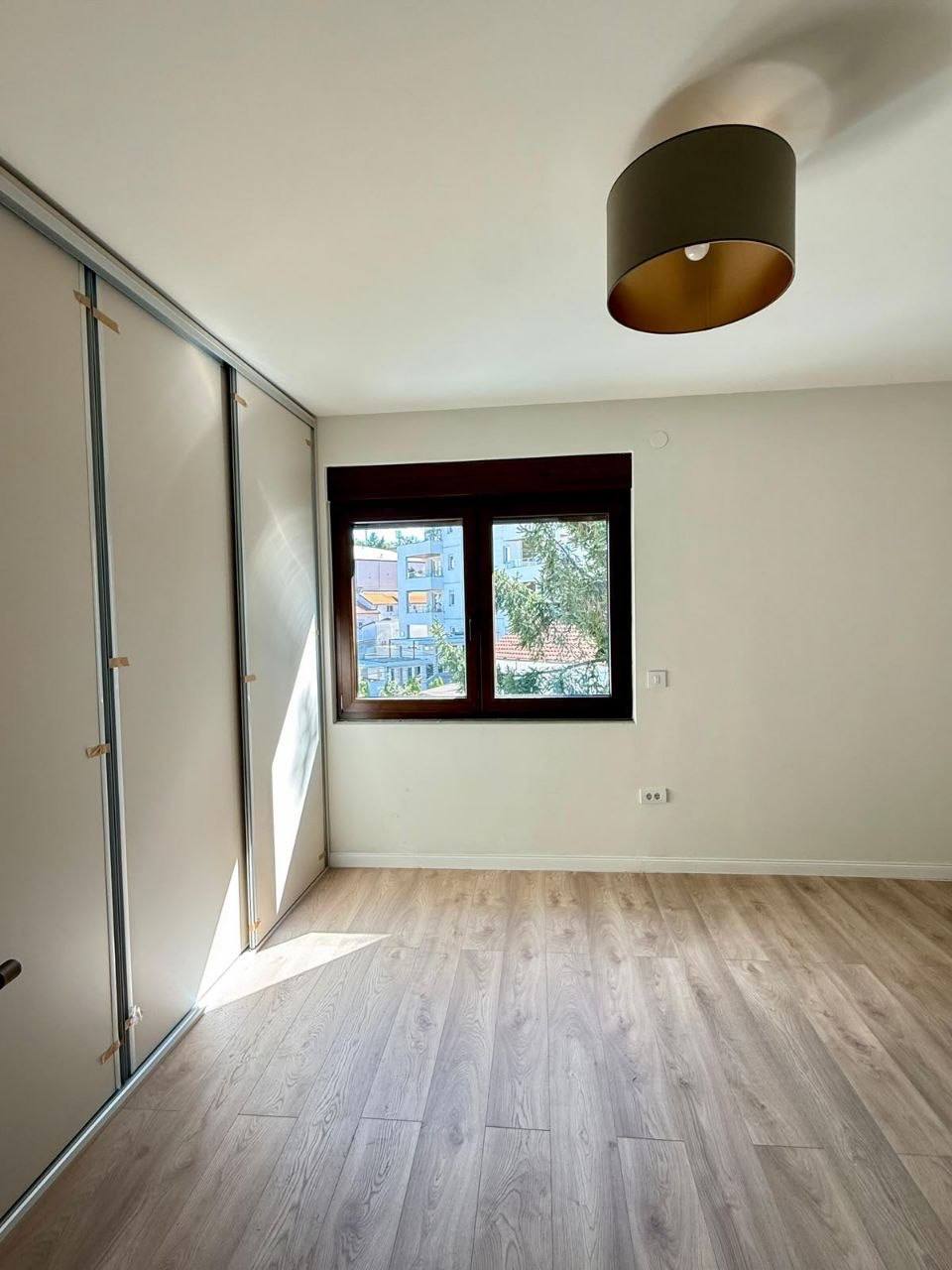 3-Bedroom Apartment in Senjak photo 5 of 8