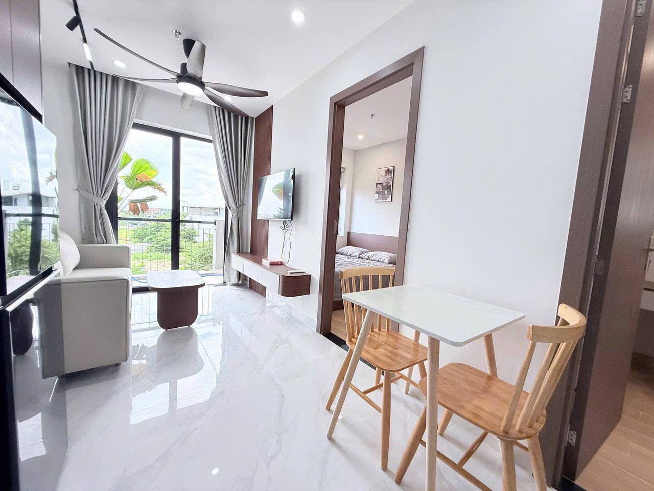 Brand-New 2-Bedroom Apartment in Khue My photo 3 of 8