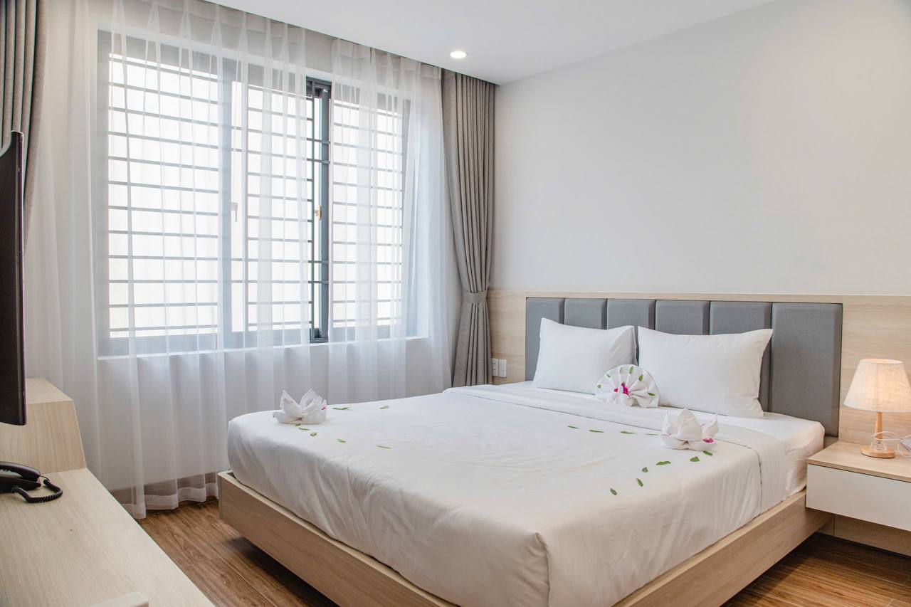 1-Bedroom Apartment Near the Sea photo 6 of 8