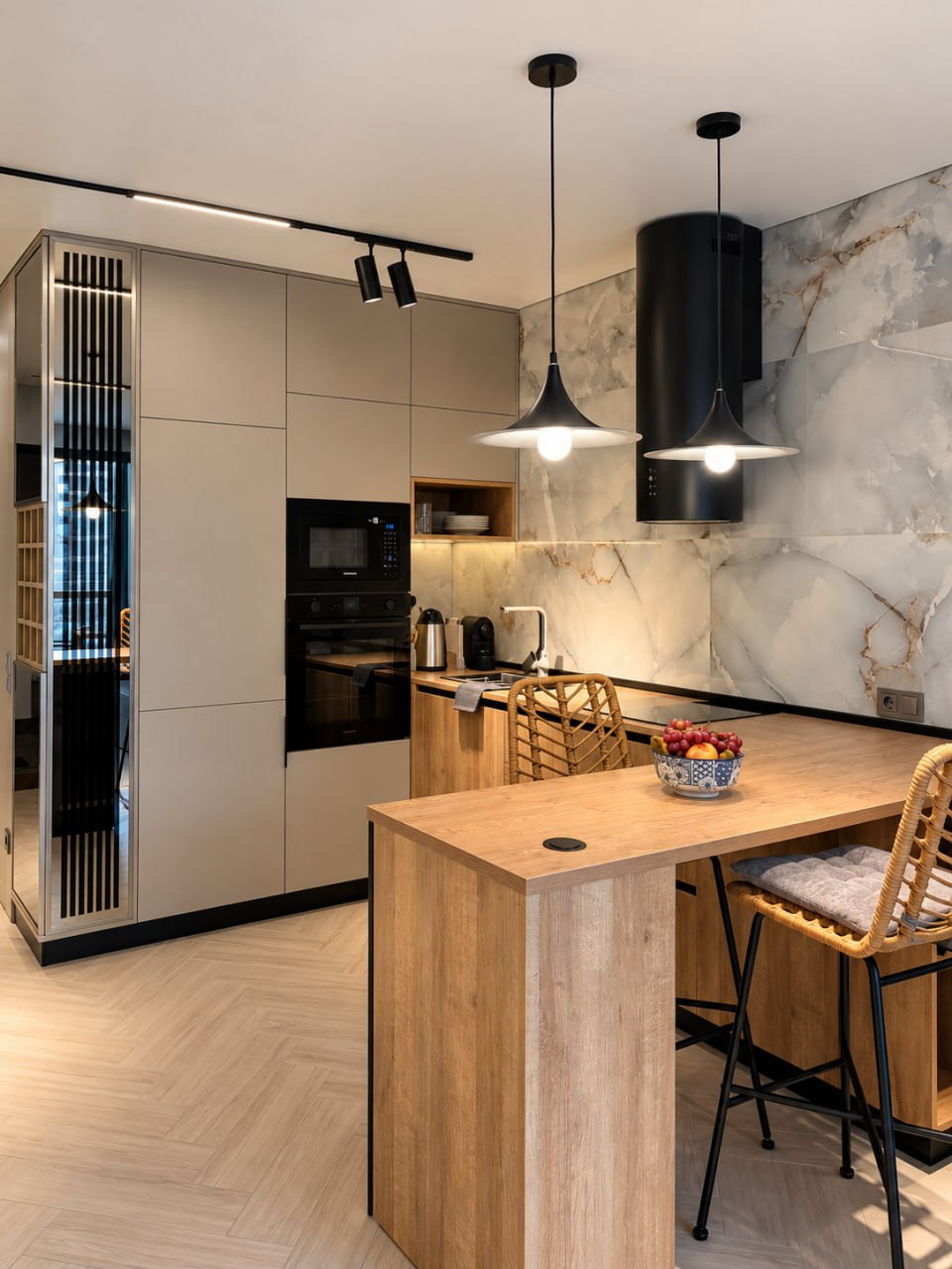1-Bedroom Apartment in BlueSky Tower photo 3 of 5