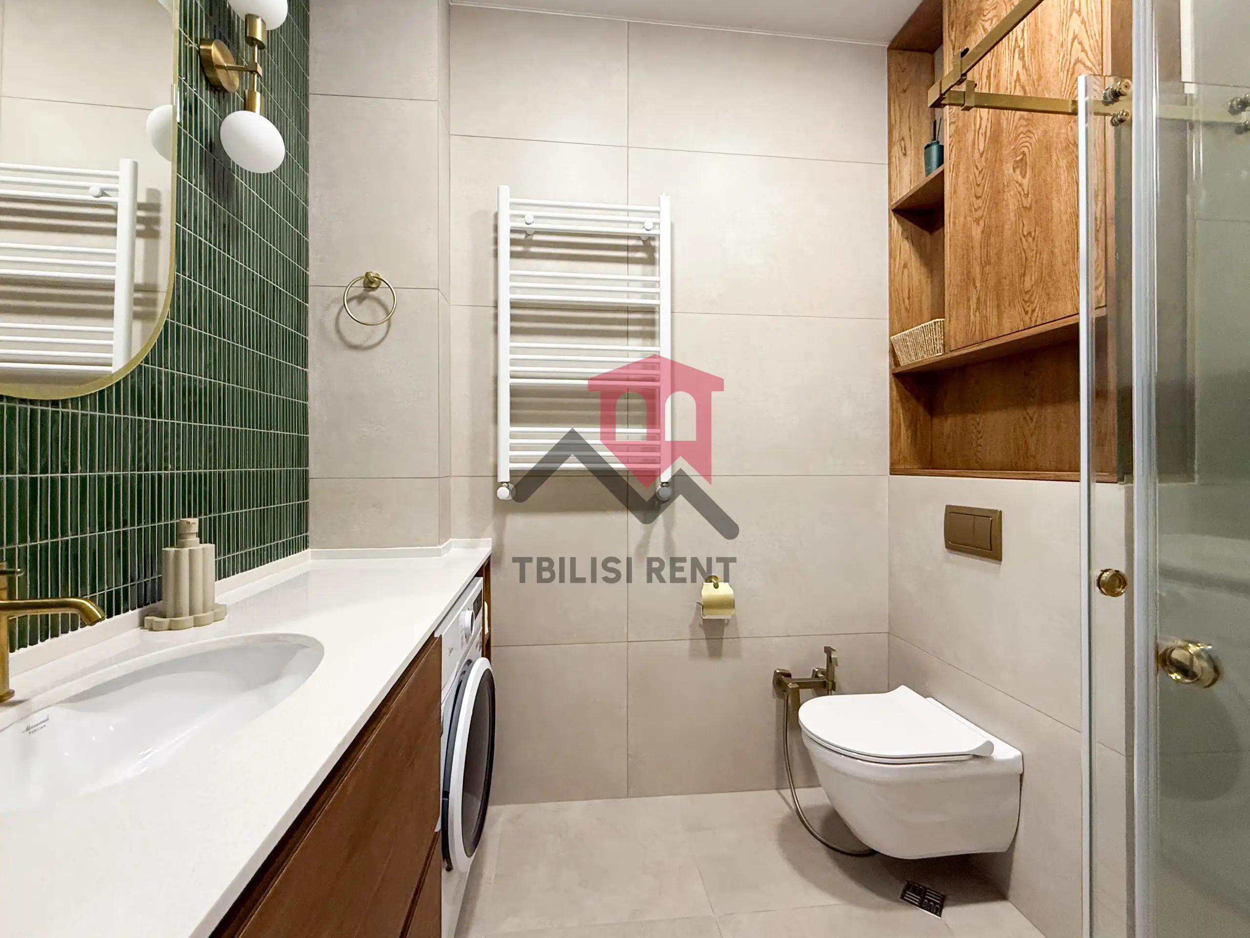Modern 1-Bedroom Apartment with Mountain View photo 8 of 8