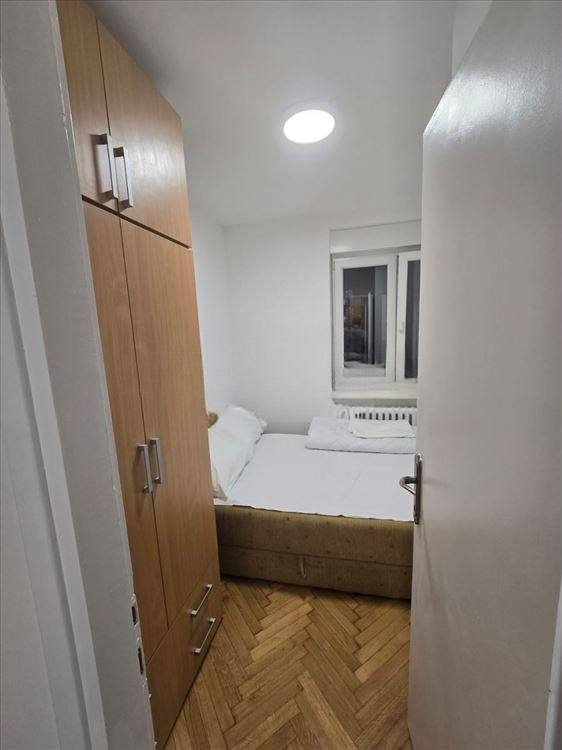 Furnished 2-Room Apartment in Stari Grad photo 4 of 8